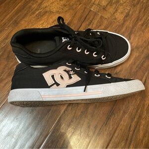 DC Shoes Chelsea Women’s Skate Sneakers in Pink And Black Lace Up Size 10 US